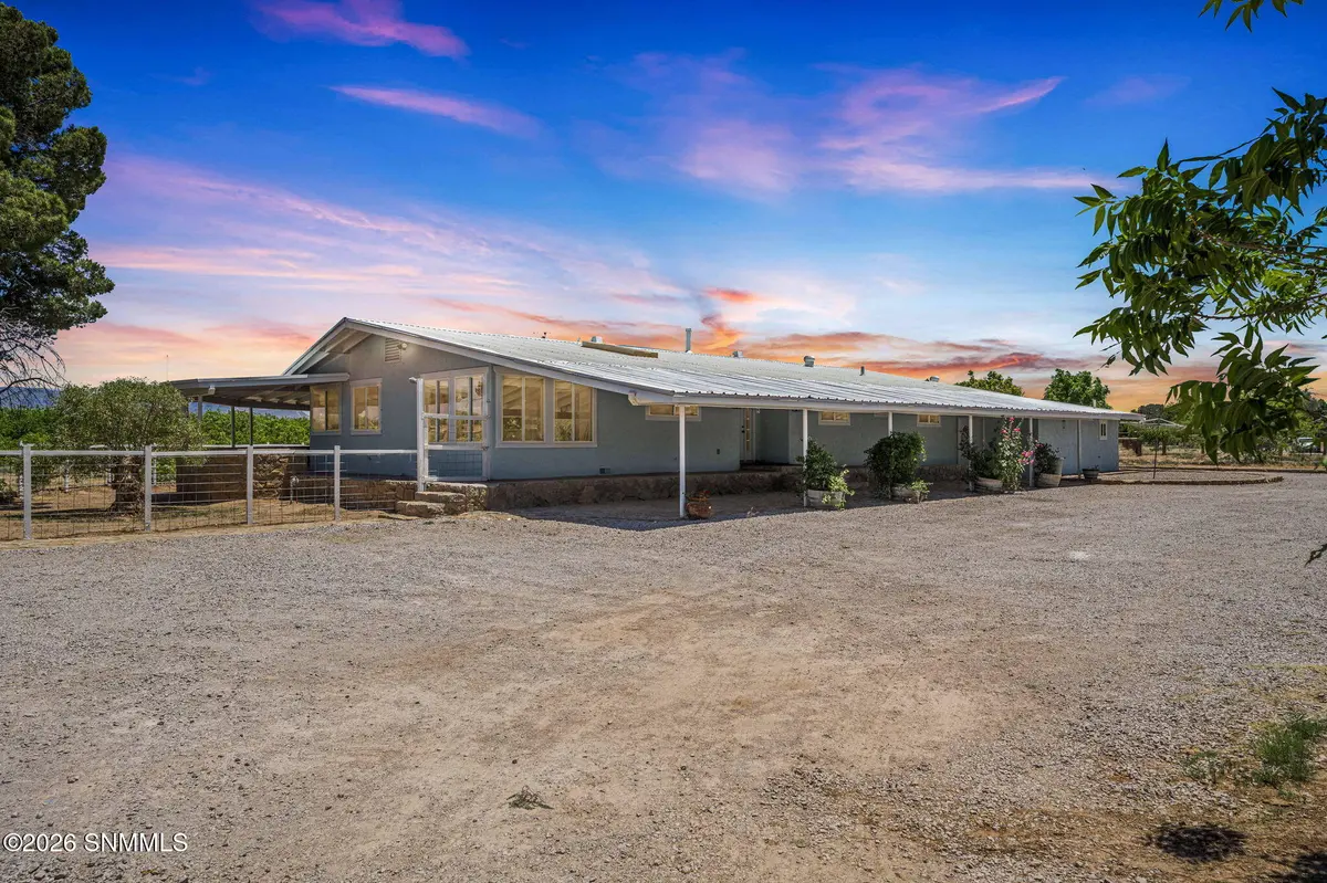 680 Carver RD, Las Cruces, NM 88005