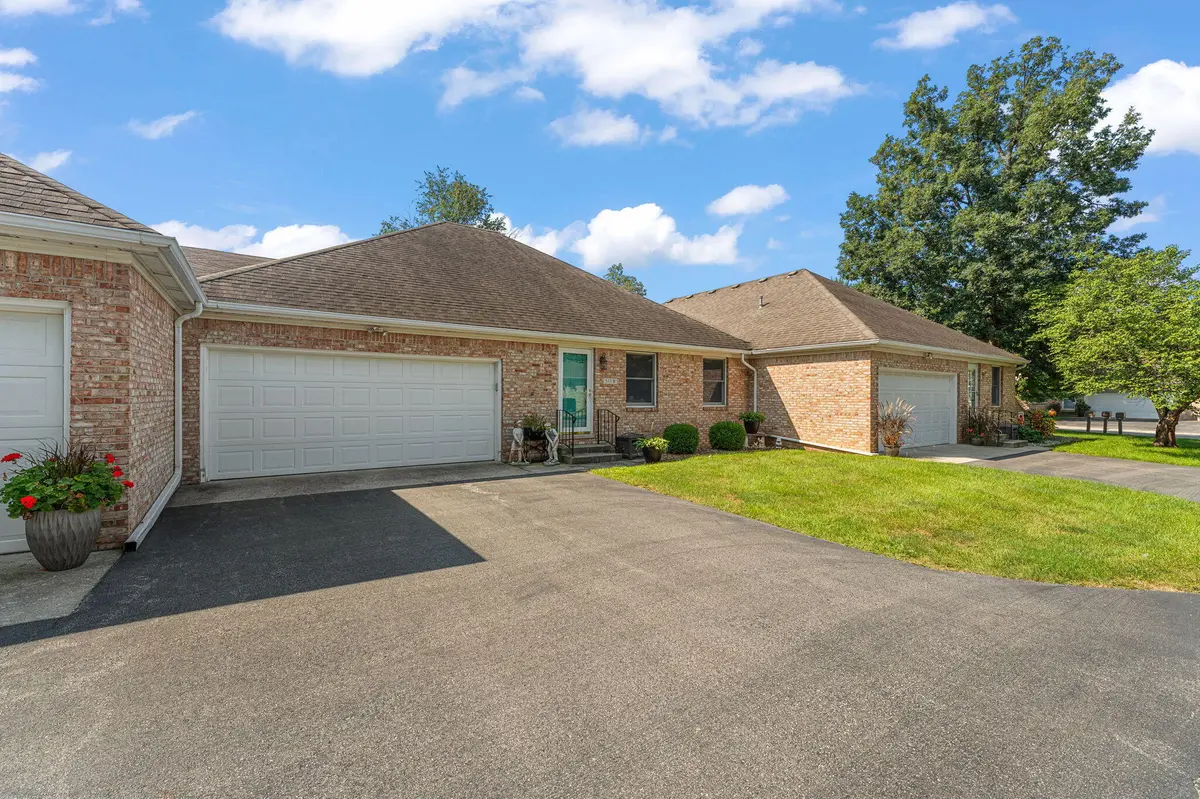 533 Begonia SE Street #B, Demotte, IN 46310