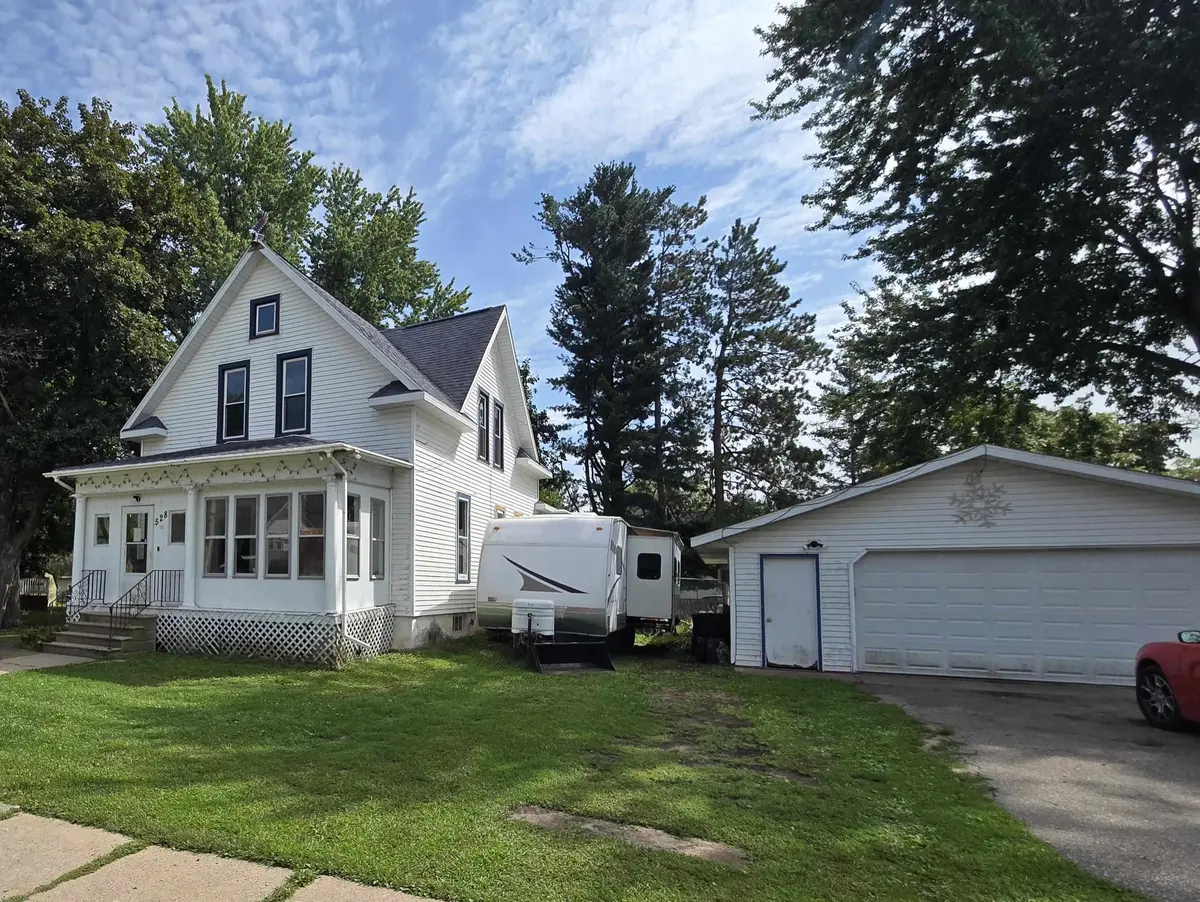 528 PARK AVE, Wild Rose, WI 54984-6839
