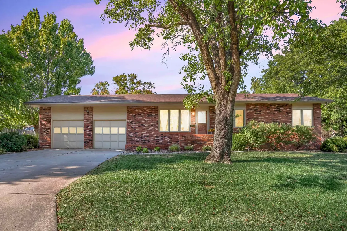 600 W 13th St, Newton, KS 67114