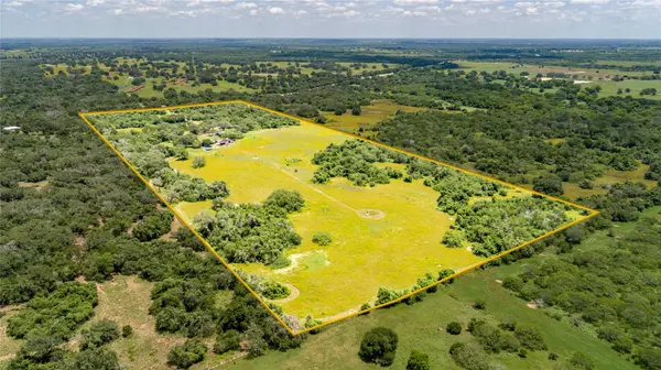 9393 Us Highway 87 E, Westhoff, TX 77994