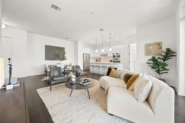800 Embassy DR #602, Austin, TX 78702