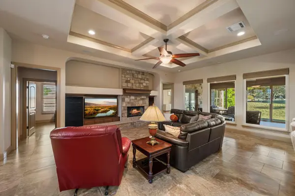 204 Overlook CT, Georgetown, TX 78628