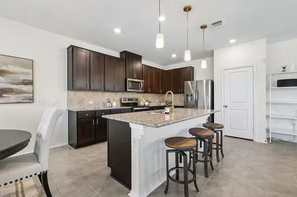 4612 Syndicate RD, Manor, TX 78653