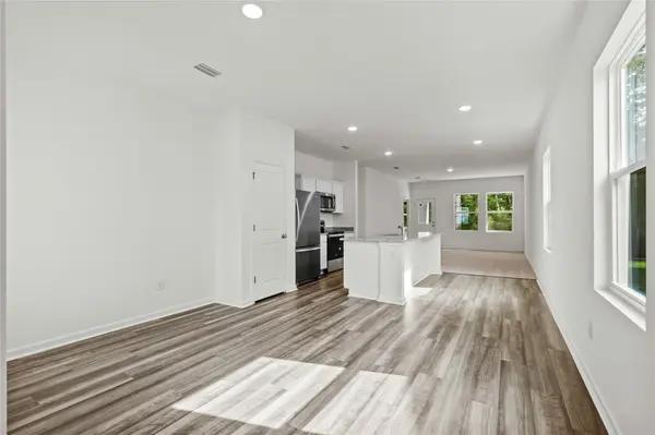 306 Sunlight Lake BLVD, Hutto, TX 78634