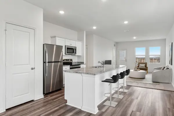 306 Sunlight Lake BLVD, Hutto, TX 78634