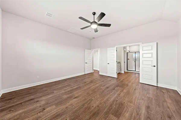 521 W Luna Blue LN, Jarrell, TX 76537