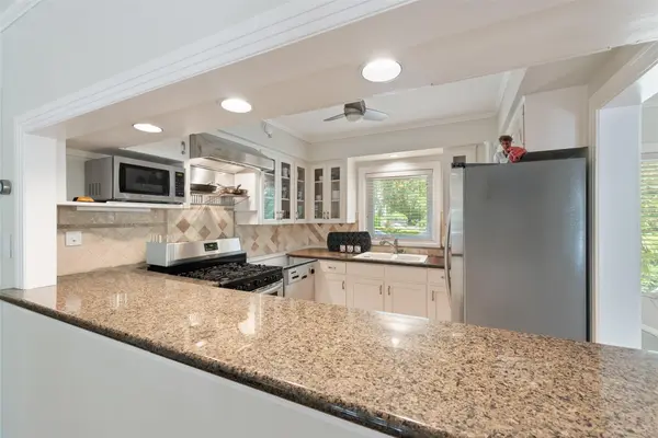 3401 Clearview DR, Austin, TX 78703