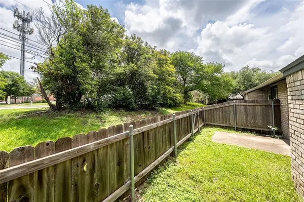 1015 E Yager LN #84, Austin, TX 78753