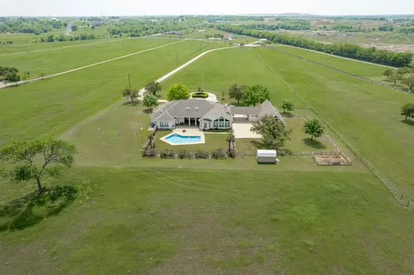 194 Gabriel Meadows DR, Hutto, TX 78634