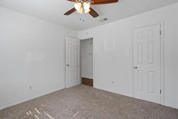 5501 Spring Meadow RD #B, Austin, TX 78744
