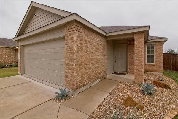 108 Circle WAY, Jarrell, TX 76537