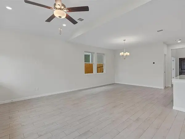 416 Stellar Wind DR, Georgetown, TX 78628