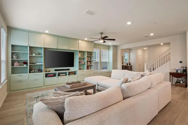 7805 House Finch DR, Austin, TX 78744
