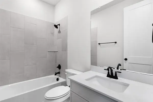209 West Faulkner ST, Liberty Hill, TX 78642