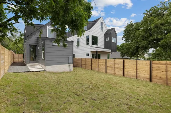 1117 Lawson LN #2, Austin, TX 78702