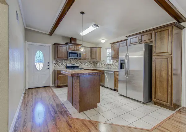 1410 Kamar DR, Austin, TX 78757