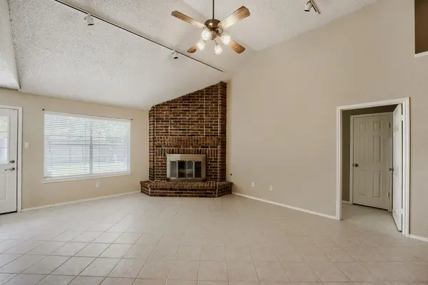 8009 Tantara CT, Austin, TX 78729
