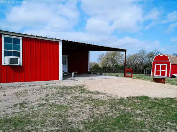 2465 County Road 314, Rockdale, TX 76567