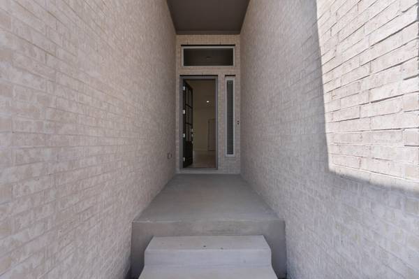 208 Montecido DR, Liberty Hill, TX 78642