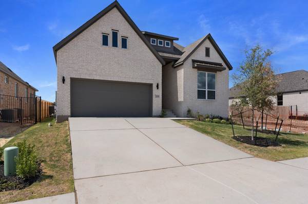 208 Montecido DR, Liberty Hill, TX 78642