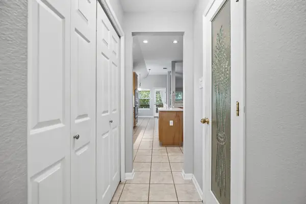 2409 Silver Spur LN, Leander, TX 78641