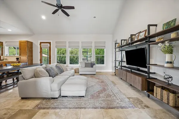 906 Canyon Oak CIR, Marble Falls, TX 78654