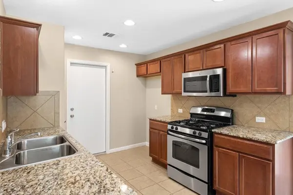 458 Nottingham LOOP, Kyle, TX 78640