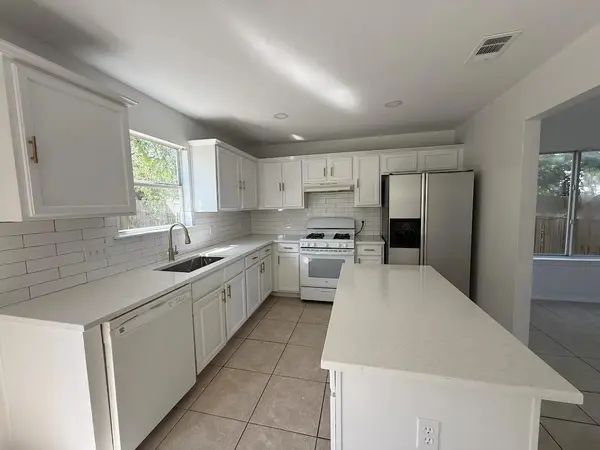2324 Friarcreek LOOP, Round Rock, TX 78664