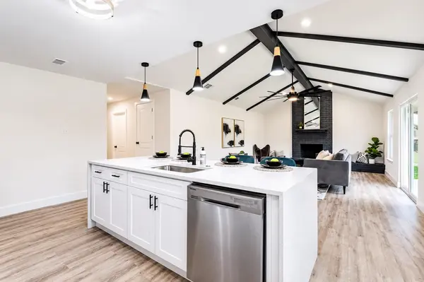 7500 Rio PASS, Austin, TX 78724