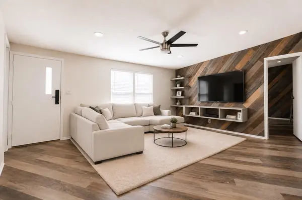 126 Esperanza DR, Bastrop, TX 78602