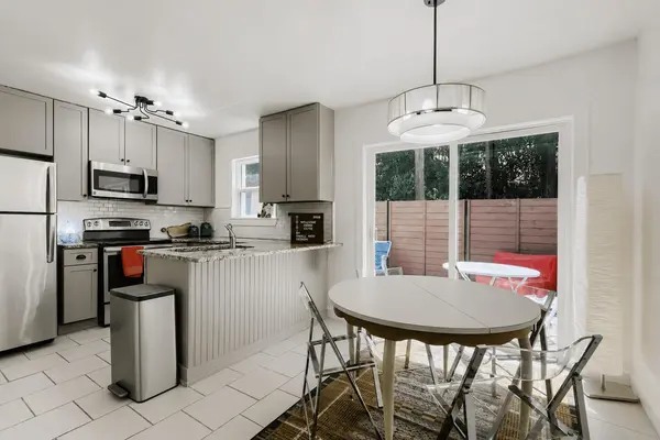 6211 Manor RD #105, Austin, TX 78723