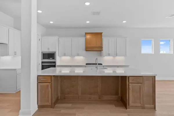 1001 Ellensburg DR, Georgetown, TX 78633