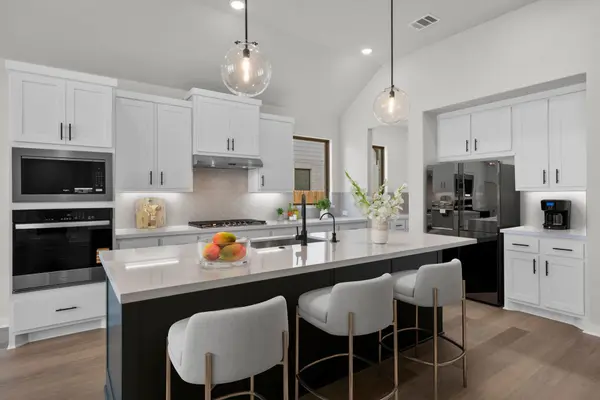 229 Pacific Grove CIR, Liberty Hill, TX 78642