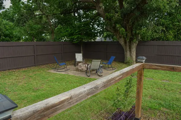 1603 Alcoa Ave, Rockdale, TX 76567