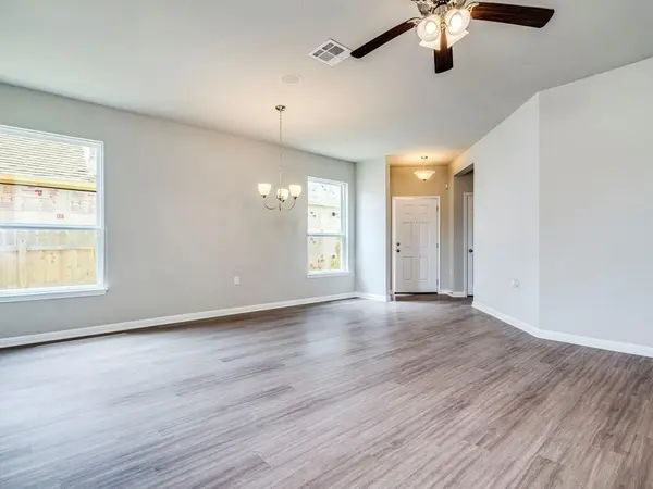 4210 Birdwatch LOOP #2, Pflugerville, TX 78660