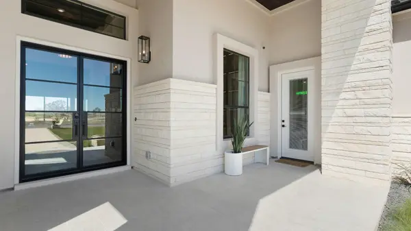1405 Paxton LN, Florence, TX 76527