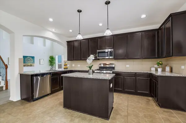 115 Mollie DR, Hutto, TX 78634