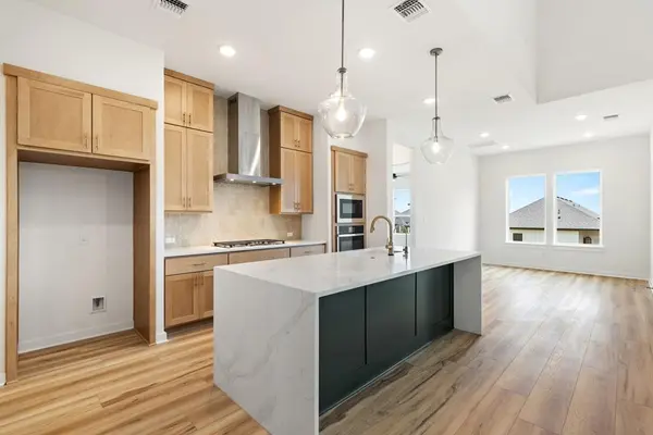 121 Bishop Wood Road, Dripping Springs, TX 78620