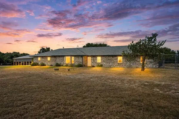 851 San Gabriel DR, Liberty Hill, TX 78642