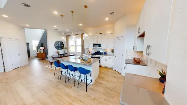 1124 Stonehill DR, Georgetown, TX 78633
