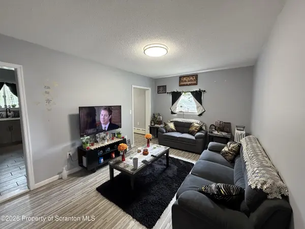33 Maple AVE, Carbondale, PA 18407
