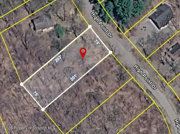 76 Highpoint DR, Lake Ariel, PA 18436