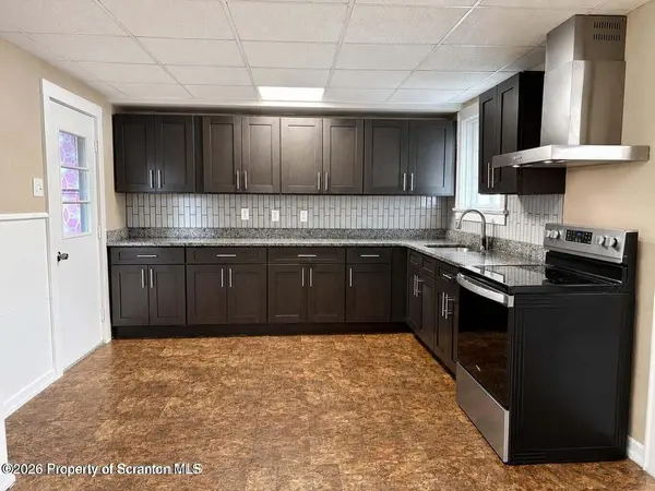 216 Vine ST, Old Forge, PA 18518