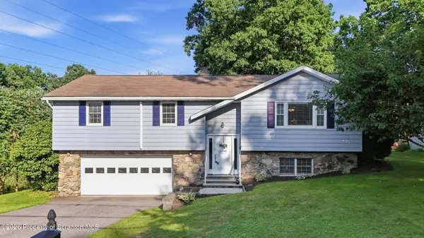 130 Carol DR, Clarks Summit, PA 18411