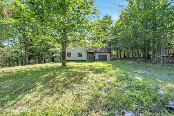 26 Fir LN, Thornhurst, PA 18424
