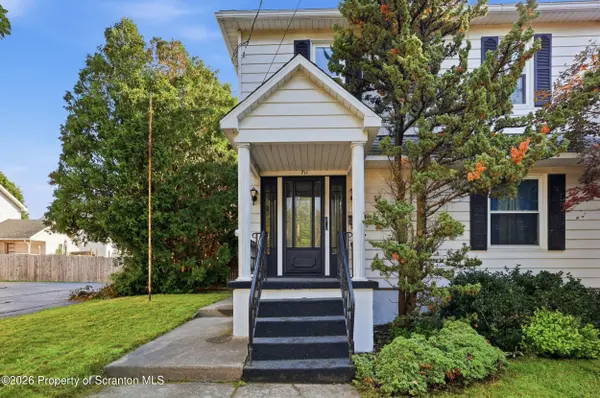 711 Pine ST, Mayfield, PA 18433