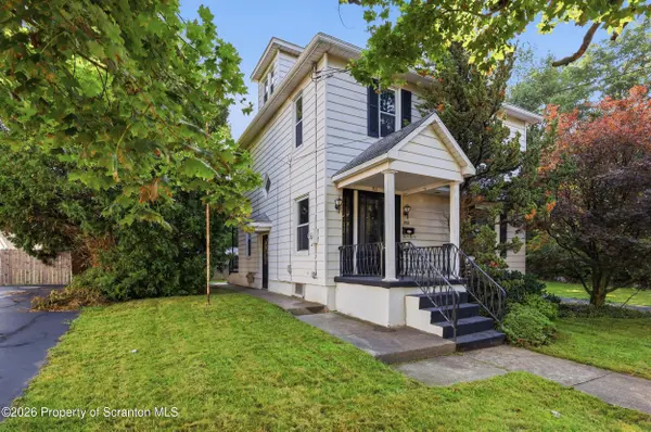 711 Pine ST, Mayfield, PA 18433