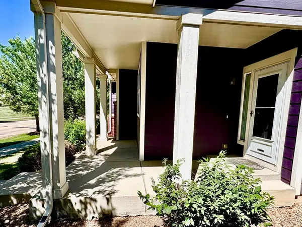 527 Deerwood, Longmont, CO 80504
