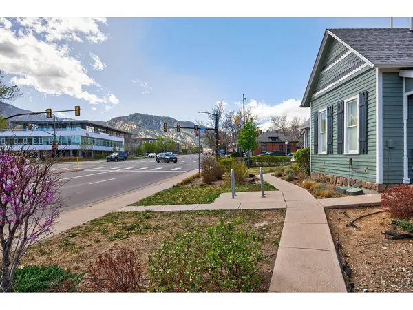 1806 17th, Boulder, CO 80302